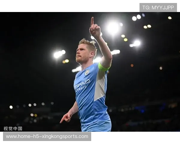 德布劳内长传精准制导助攻福登，曼城上半场领先