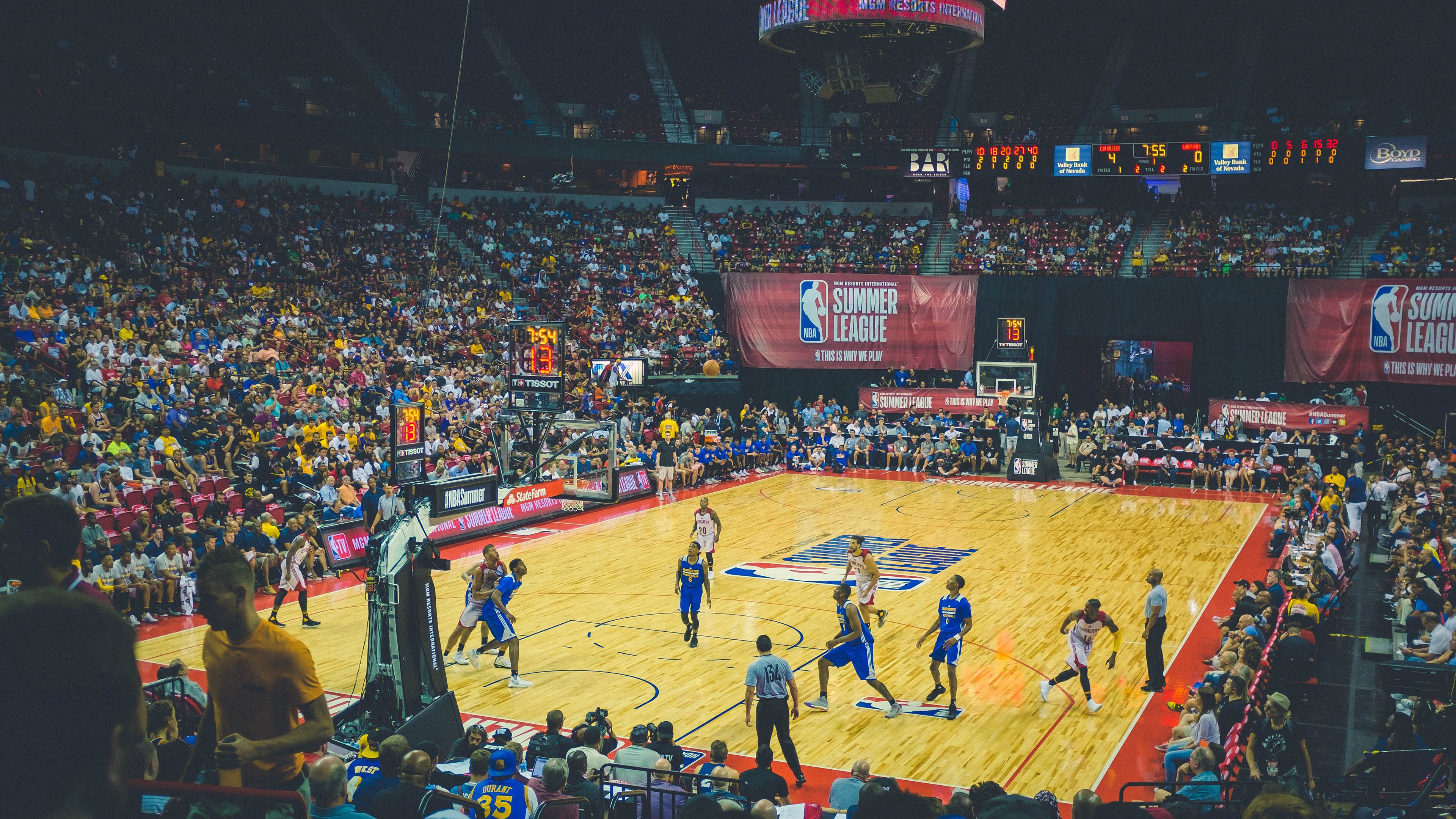 NBA西部乱了!三队争第二 火箭跌出前五 勇士快船掉队,nba西部球队排名火箭